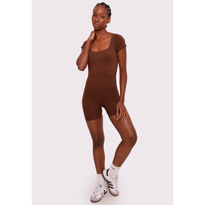 42362-macaquinho-marrom-athleisure-01