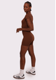 42362-macaquinho-marrom-athleisure-03
